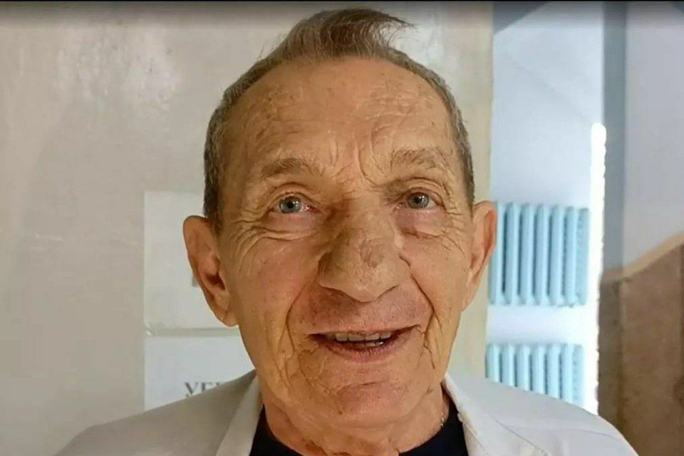 За сотни спасенных жизней: Главный врач больницы Алешек Владимир Харлан награжден Орденом Мужества