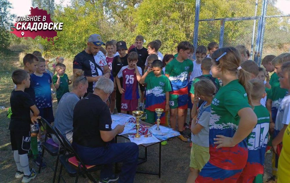 В Скадовском округе состоялись соревнования по мини-футболу — участие приняли более 70 юных спортсменов