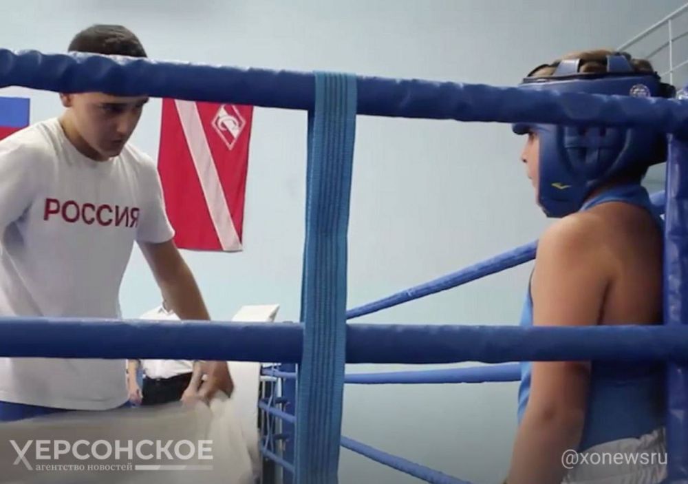 Бокс, дети и единство. Дружеские спарринги среди юных боксеров прошли в Скадовске