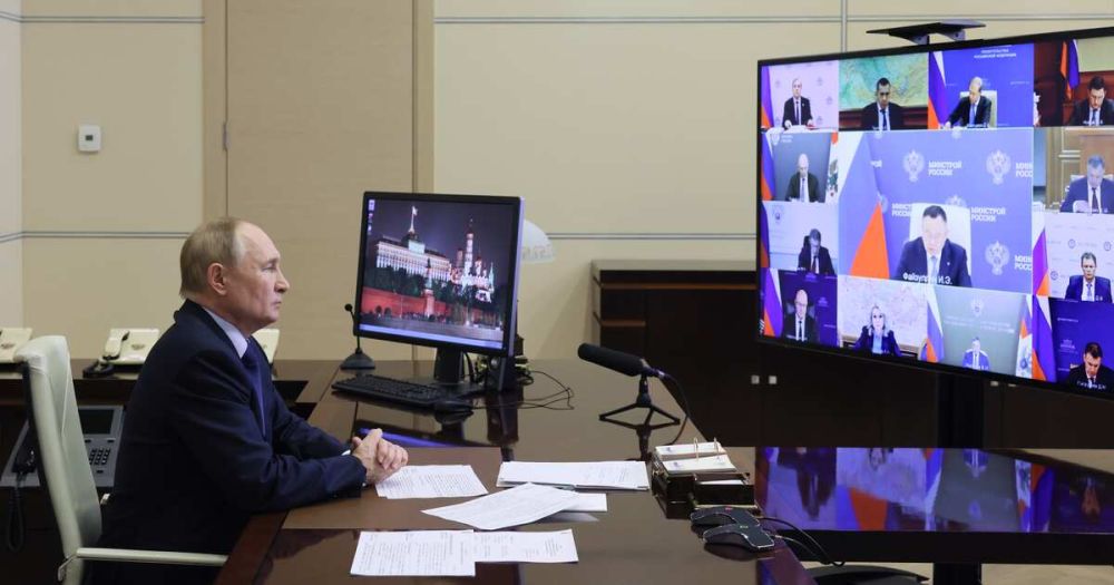 Дороги и прививки: какие темы затронули на совещании Путина с министрами