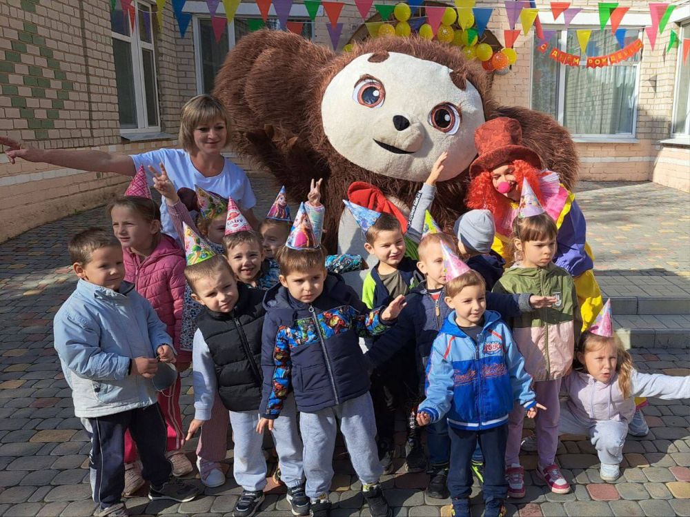 Скадовский детский сад "Чебурашка" отпраздновал 40-летний юбилей