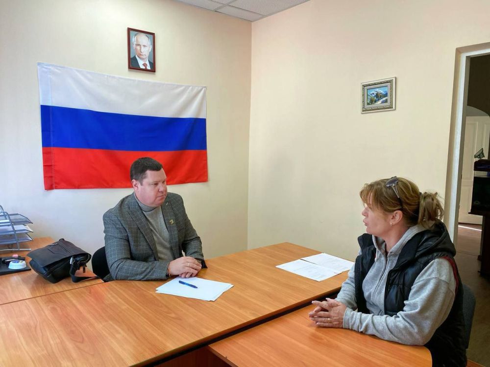 Провёл личный приём граждан в городе Таврийск