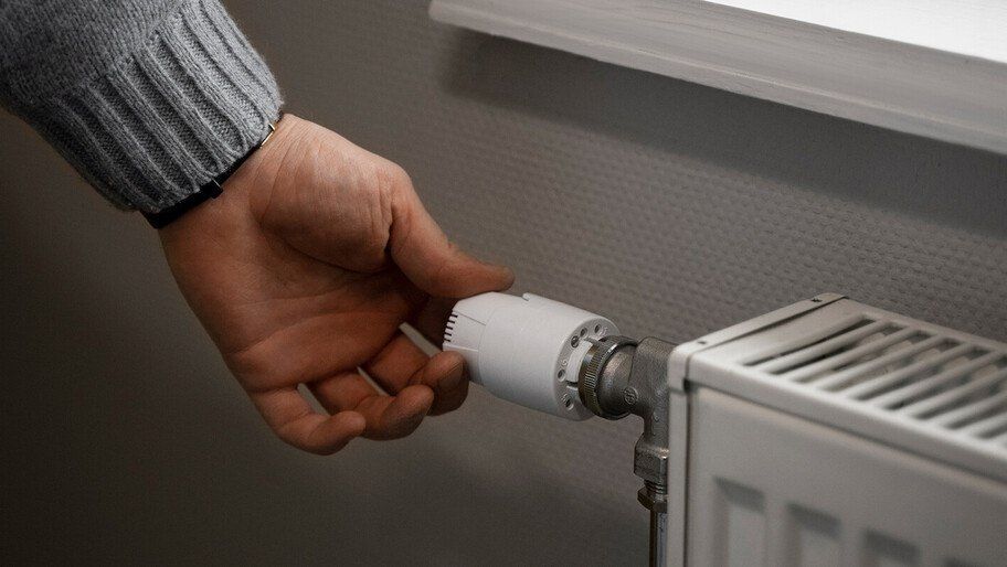 Регионы-шефы выделили 200 аварийных бригад на зиму для Донбасса и Новороссии