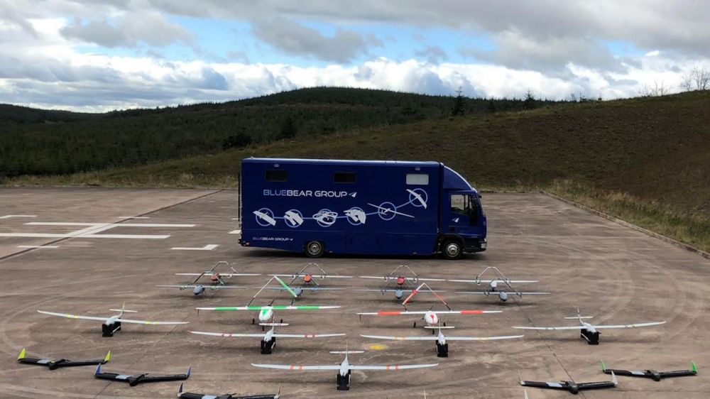 ������ �� AUKUS � ������� ��������� �� �.�.������� �� �������� ������� ������ ��������, ����� ��������� �������� ���������, ����������� �� ���������� ��� ���������� ��������� BlueBear (� 2023 ����������� �������� Saab)