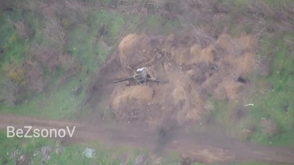 Даниил Безсонов: Красивейшая работа "Ланцетом" 80-ой Арктической пригады ВС РФ по украинской 152мм пушке на Херсонском направлении