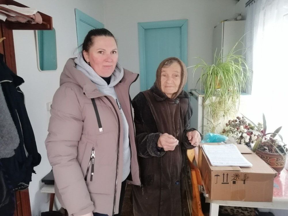 Александр Дудка: В территориальном управлении Лазурное выдали гуманитарную помощь