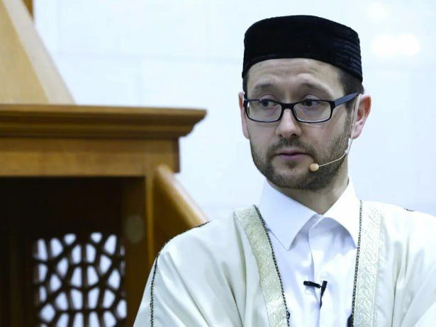 Главное к этому часу:. Духовное управление мусульман отозвало фетву о многожёнстве после предписания Генпрокуратуры и «в связи с реакцией российской общественности». «На то Божья воля, и Совет улемов ДУМ РФ не видит смысла...