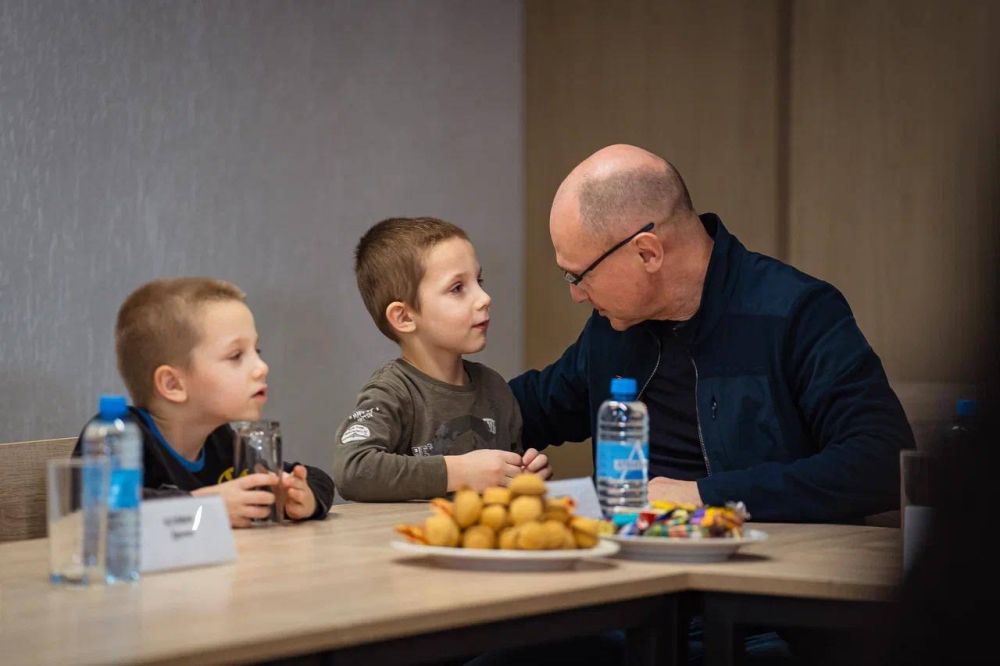 Сергей Кириенко исполнил мечты детей из новых регионов в рамках акции «Елка желаний»