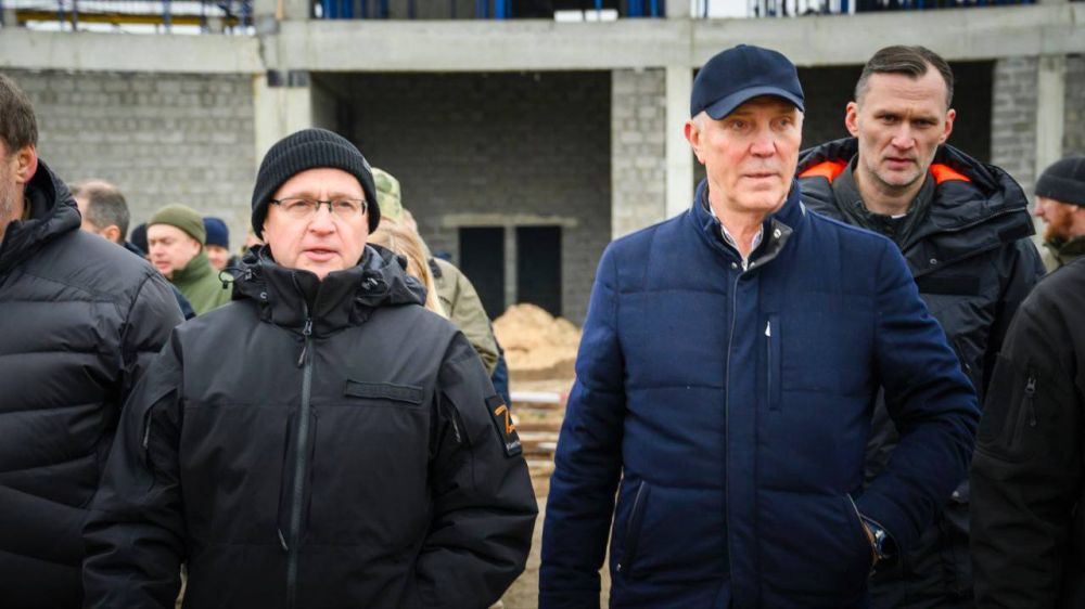 Кириенко осмотрел ход строительства филиала арт-кластера «Таврида» в Херсонской области