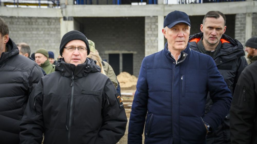 Владимир Сальдо: С Первым заместителем Руководителя Администрации Президента Сергеем Кириенко осмотрели ход строительства филиала арт-кластера «Таврида»