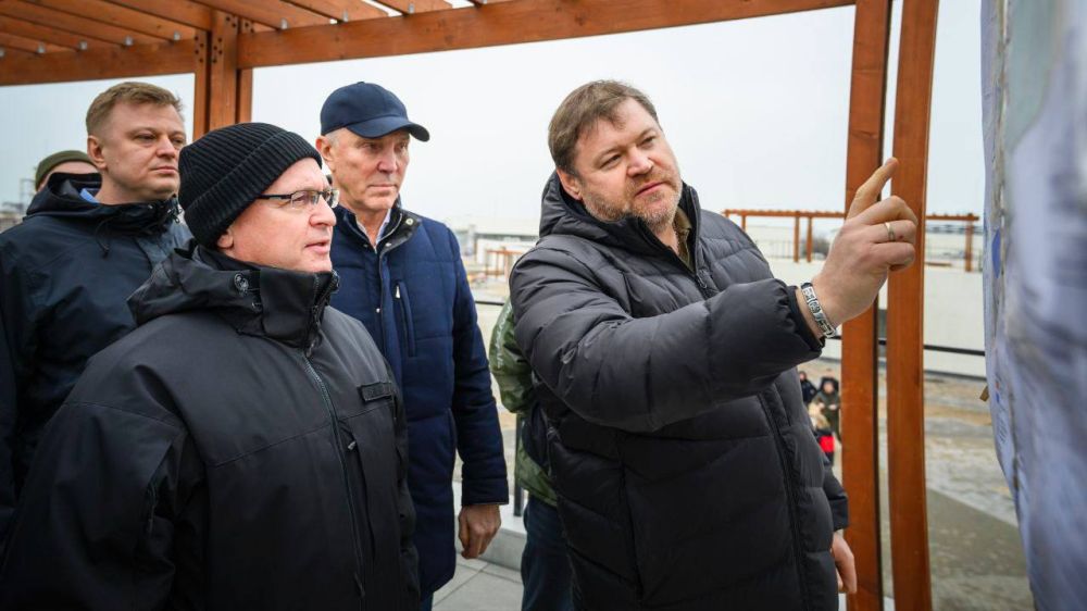 Принял участие в выездном совещании Первого заместителя руководителя Администрации Сергея Кириенко и Губернатора Херсонской области Владимира Сальдо