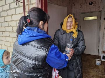 Вот так, взгляд на фото с нашими старичками тронул до глубины души