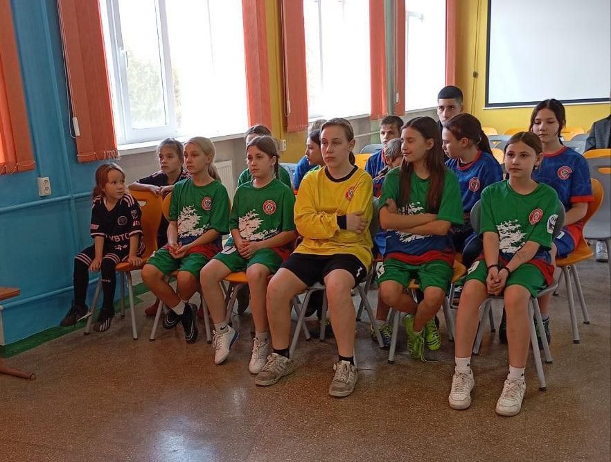 � ��� �� �� "���������� ����� �������-����" ����������� �������������� ������ ��������� ������ �� ����-�������