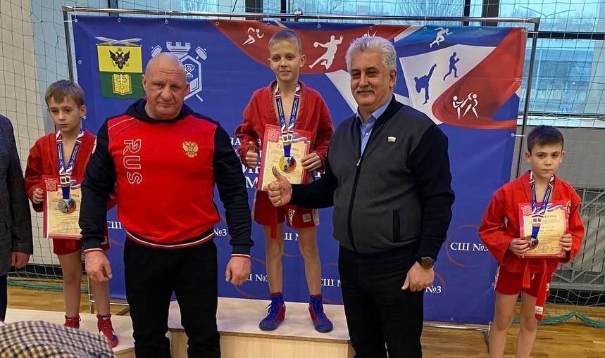 15.02                80-      1941-1945 .   10-11 