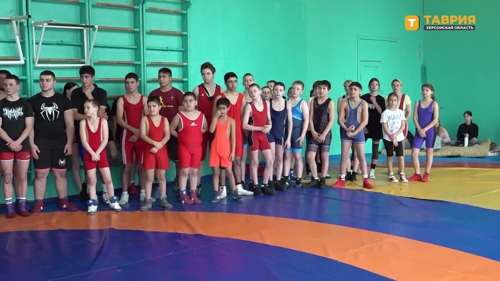 В Скадовске состоялся открытый турнир по вольной борьбе, посвященный Дню защитника Отечества