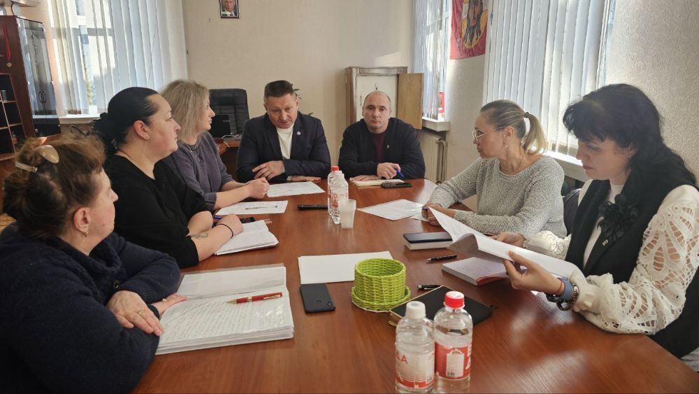 Александр Дудка: В Скадовском муниципальном округе состоялось заседание комиссии по социальным вопросам Совета депутатов, на котором обсуждались ключевые направления социальной политики и меры поддержки населения
