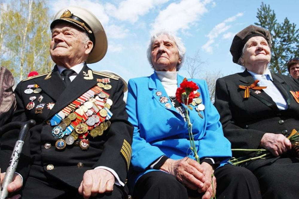 �������������� ������� ��������� � 80-����� ������ � ������� ������������� �����