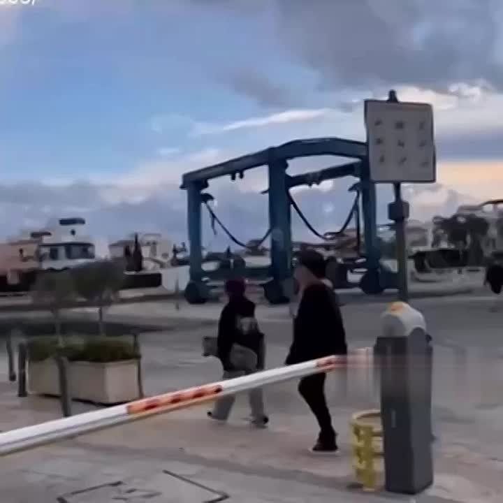 �� ���������, � �� �������! �� �����, ��������� �� ����� �������, ��� ����� ��� ������������!?� � ���� ��������