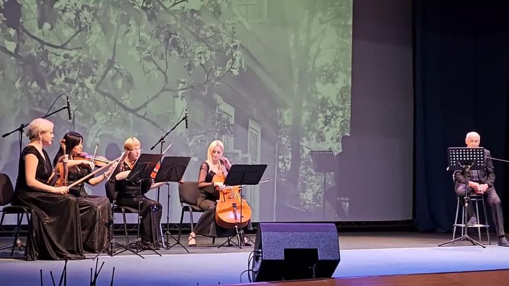 Александр Дудка: Сергей Гармаш в Скадовске исполнил литературно-музыкальную композицию «И жизнь, и слёзы, и любовь»