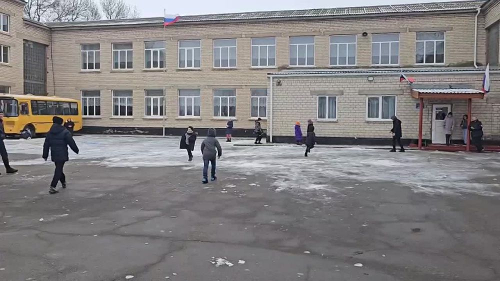 Александр Дудка: Визит Главы администрации Скадовского МО Александра Дудки в школу села Широкое Скадовского округа