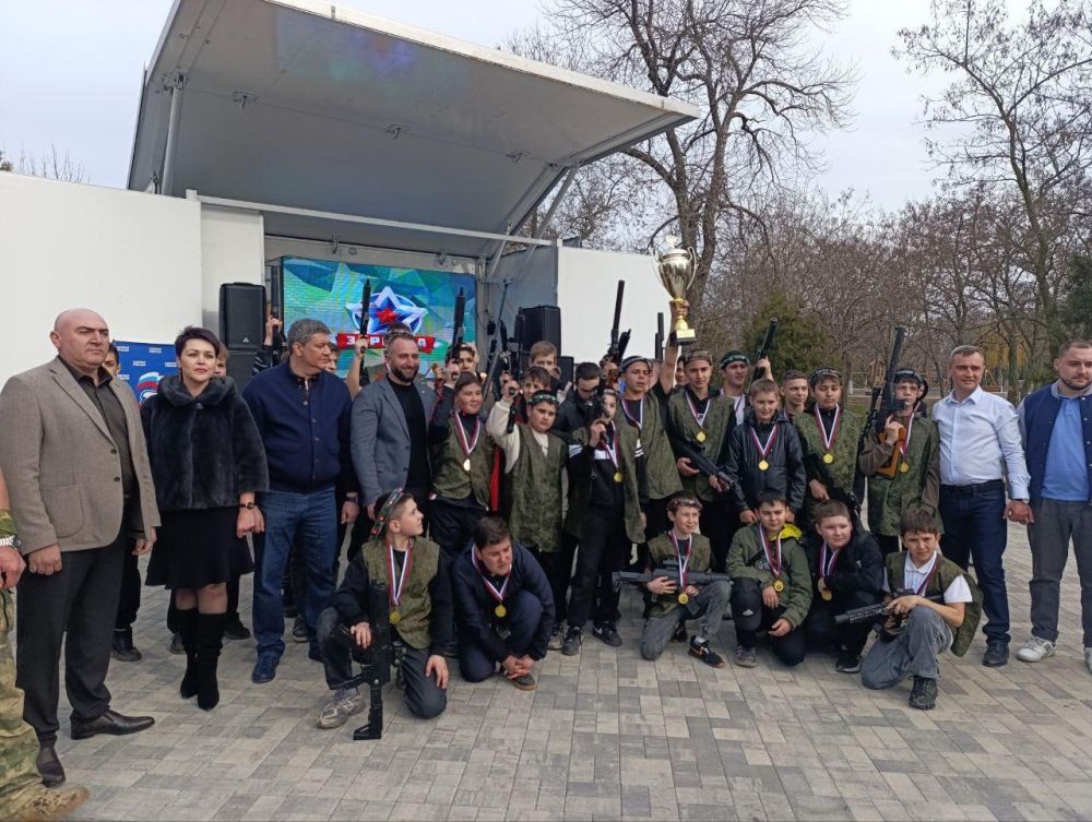 В Геническе состоялся турнир по спортивно-тактическому лазертагу «Зарница»