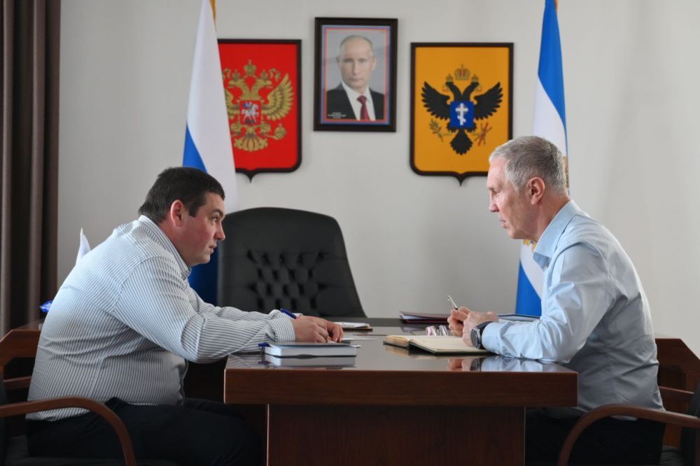 Владимир Сальдо: Состояние школ, кадровые вопросы и другие важные темы обсудили с главой Верхнерогачикского округа Виталием Васютинским