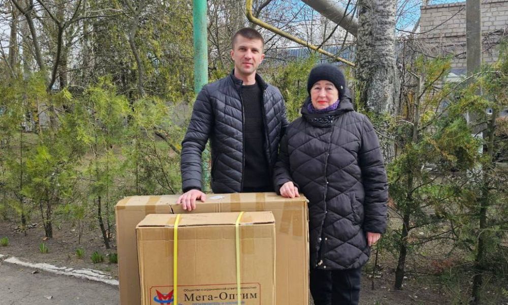 Жители Скадовска безвозмездно передали Администрации округа помощь для ветеранов Великой Отечественной войны