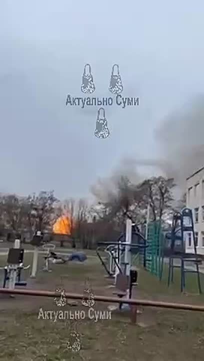 В Сумах вчера был прилёт по складу с БК, после возгорания произошёл мощный взрыв