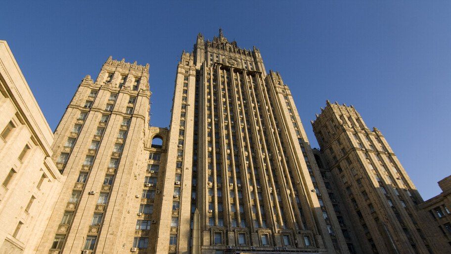 МИД: Россия будет добиваться реакции на кровавые убийства журналистов Киевом