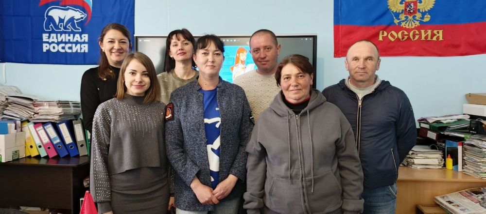 Представители "Единой России" в Алешкинском округе провели первый в Херсонской области диктант ЖКХ