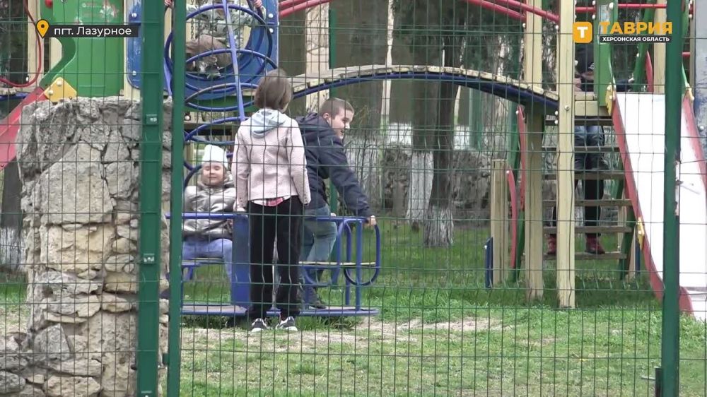 В Лазурном Скадовского округа прошли праздничные мероприятия, посвященные Дню поселка