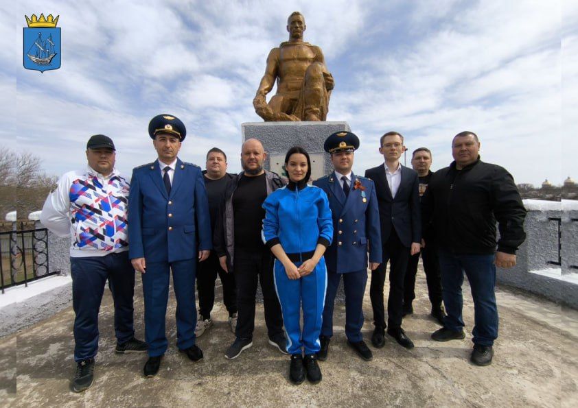 Весна, потеплело — время навести порядок в саду, огороде, в сквере и парке