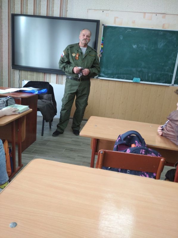 �������� ������ ������������ ������ ������� ���� ������ ���������� ���������, ������������ � 80-����� ������ ������� ������������� �����