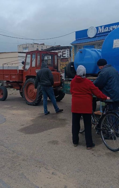 Виталий Гура: Продолжаем обеспечивать население города Таврийск питьевой водой