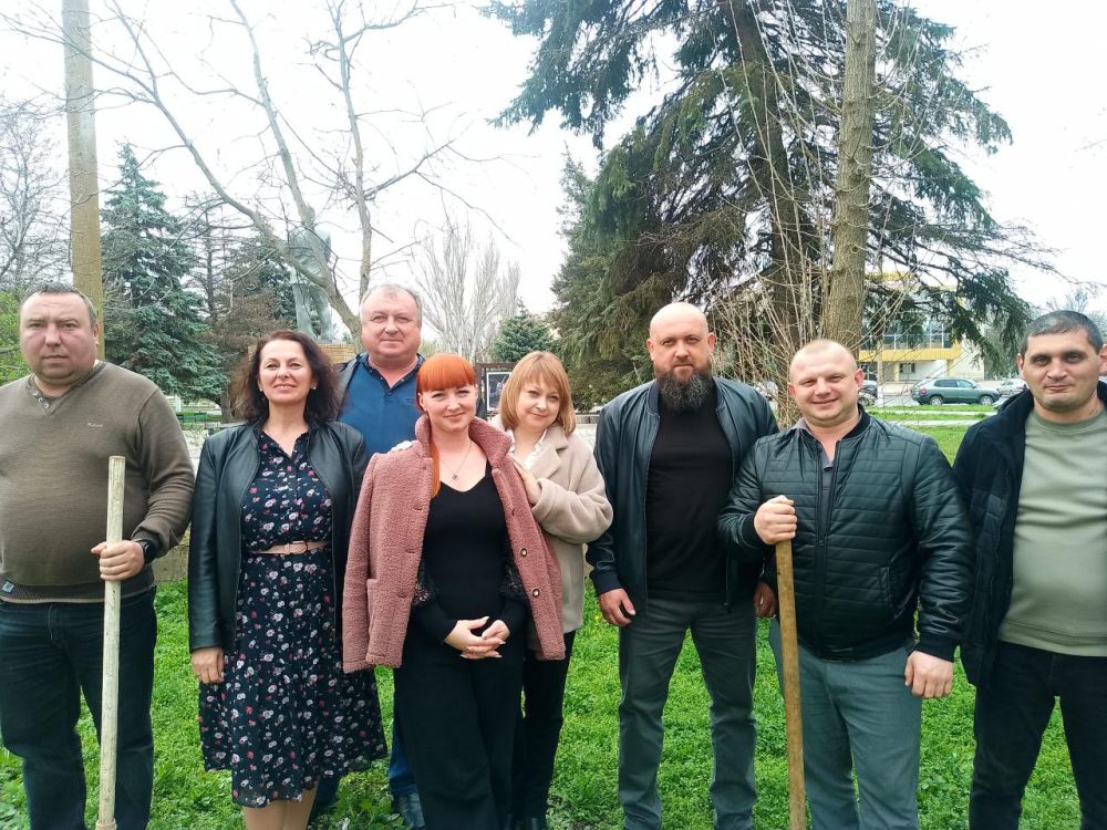 Акция “Сад памяти” в пгт. Новотроицкое