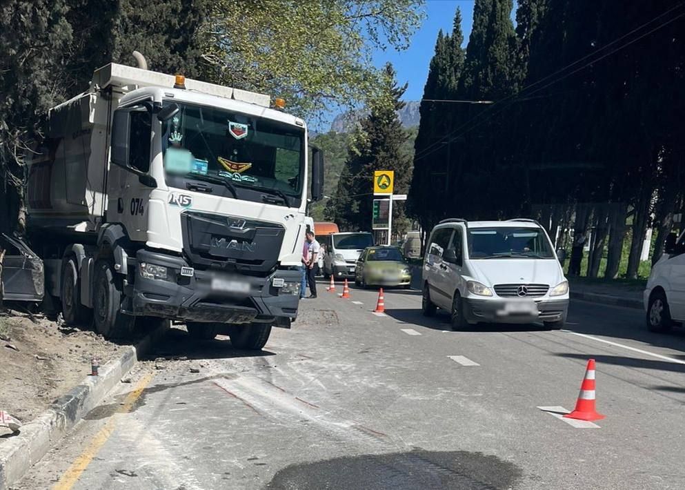 В Алуште водителя грузовика приговорили к колонии за смертельное ДТП