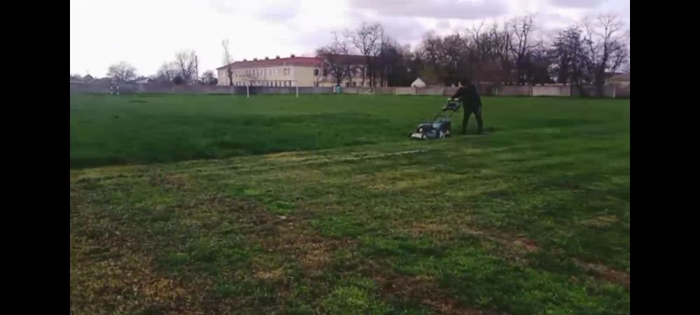 Сергей Кулагин: В Алешкинском округе идет работа по благоустройству стадионов в рамках краткосрочной муниципальной программы развития физической культуры и спорта в Алешкинском округе на 2025 год