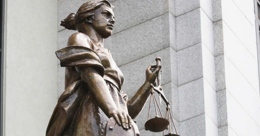 Суд приговорил 19-летнюю девушку к 9 годам за шпионаж в Херсонской области