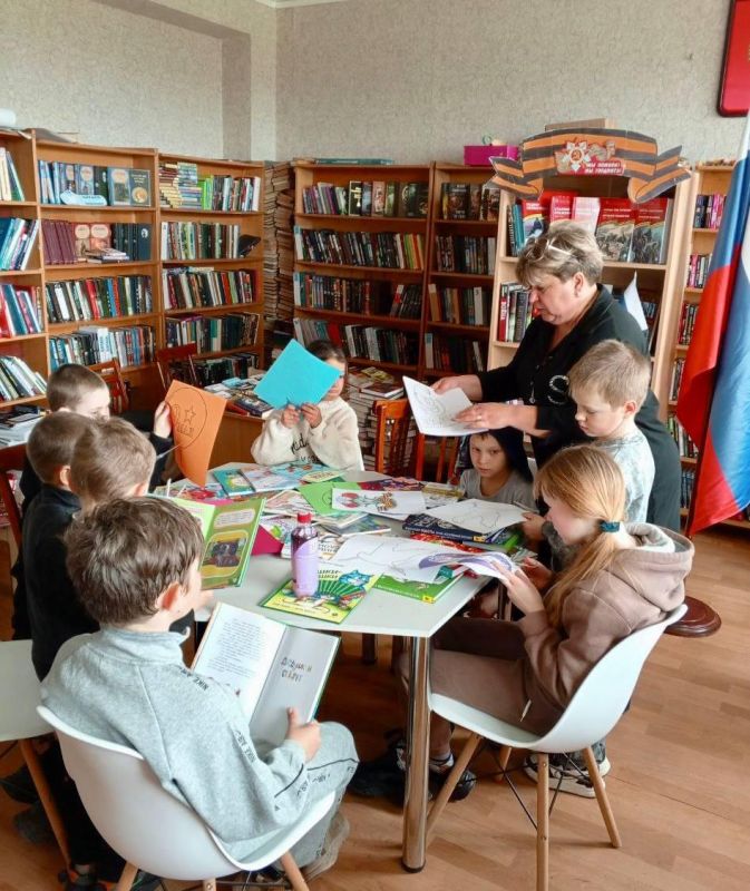 Библиотеки Каланчакской ЦБС участвуют в акции «Окна Победы» к 80-летию Победы в Великой Отечественной войне