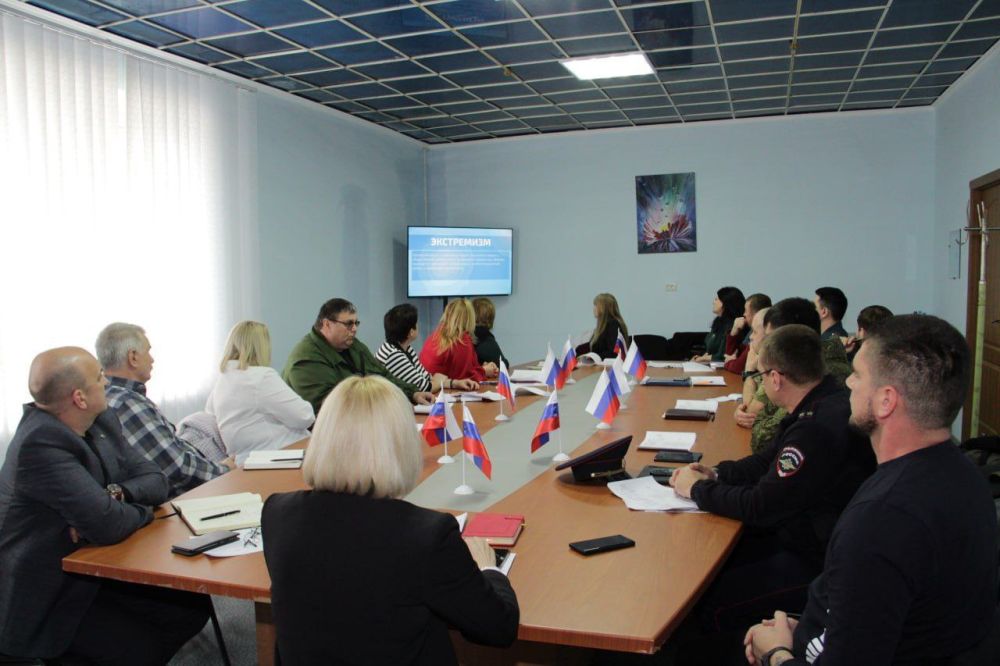 В Чаплинке прошло заседание антитеррористической комиссии Чаплинского муниципального округа