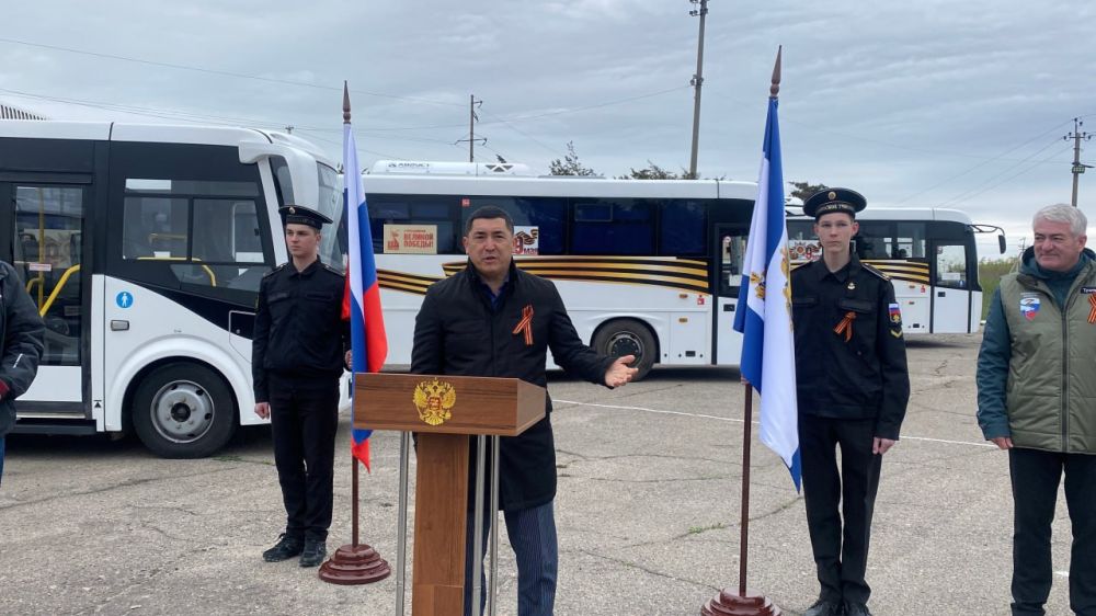 Энвер Абдураимов: Патриотические автобусы вышли на маршруты