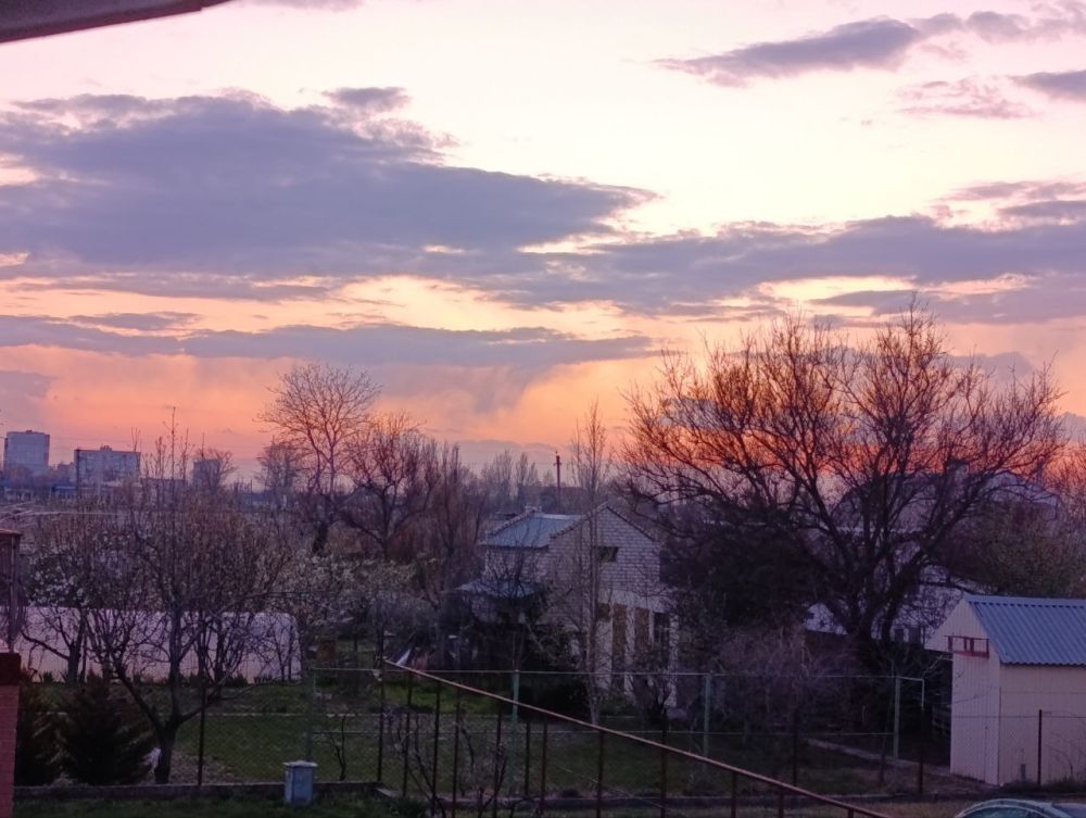 Догорает день чудесный, добегает до конца