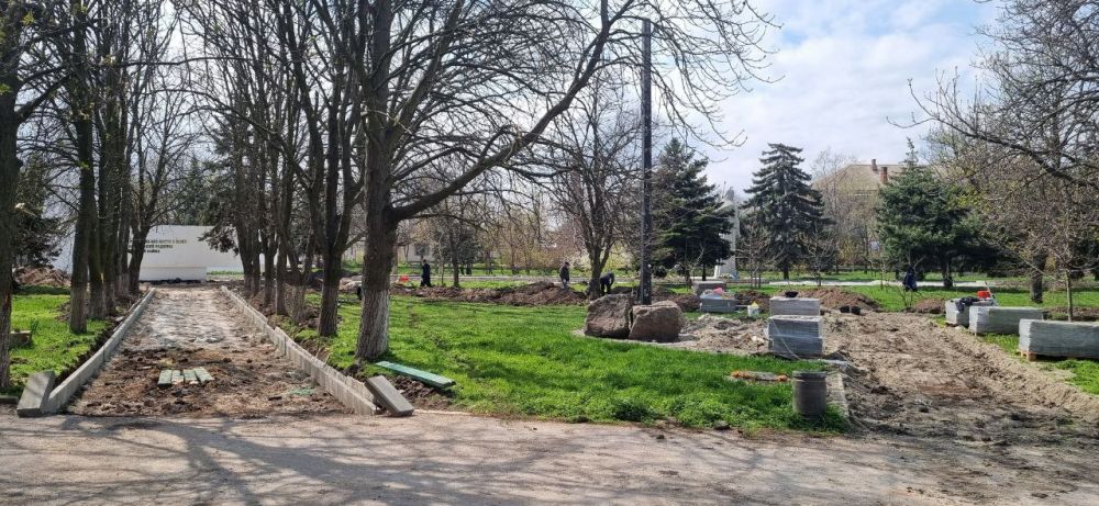 ������ ������� ��������� � ������������ 80-����� ������� ������