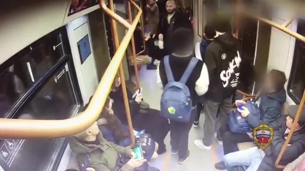 Фигурантом уголовного дела стал москвич, ударивший в метро подростка из-за его громкой беседы с друзьями