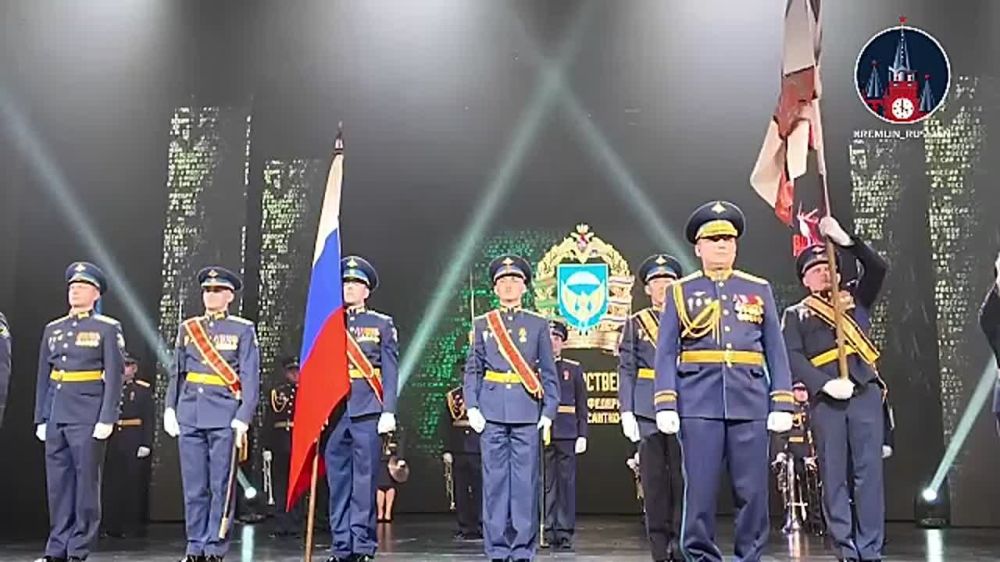 Участвовавшей в операции "Поток" 11-й дестантно-штурмовой бригаде вручили ордена Суворова и Жукова