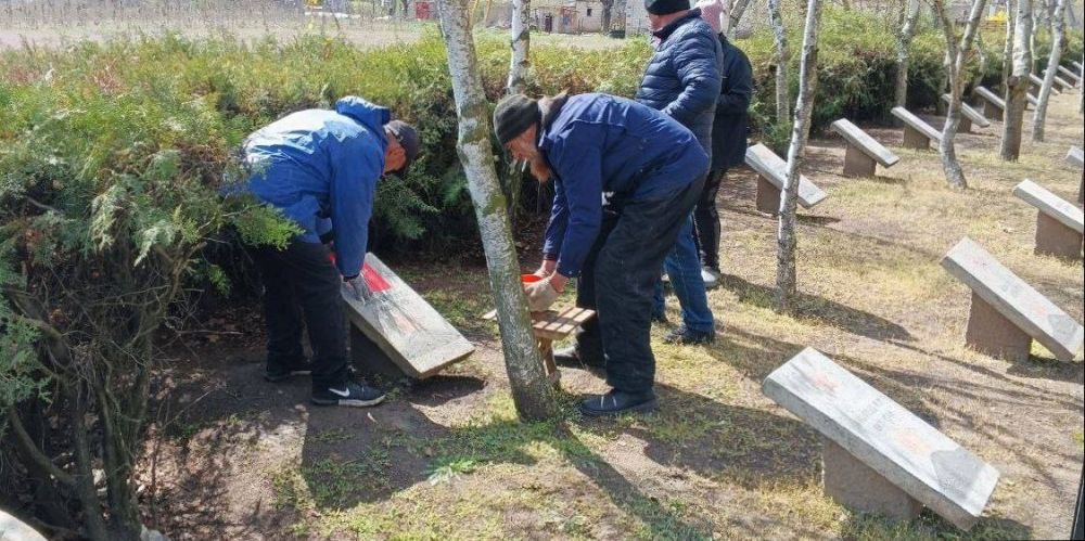 Новую горелку Вечного огня изготовили для мемориала на Аллее Славы в Голопристанском округе при поддержке "Единой России"