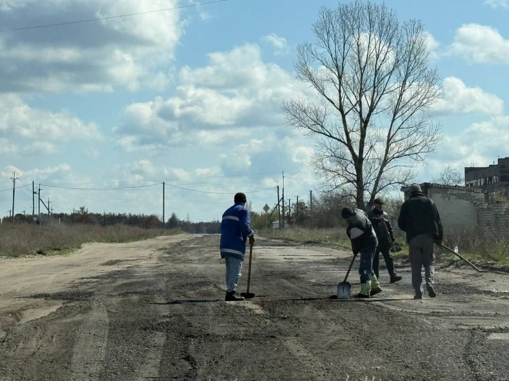 В Новой Каховке проводятся работы по обновлению дорожного покрытия