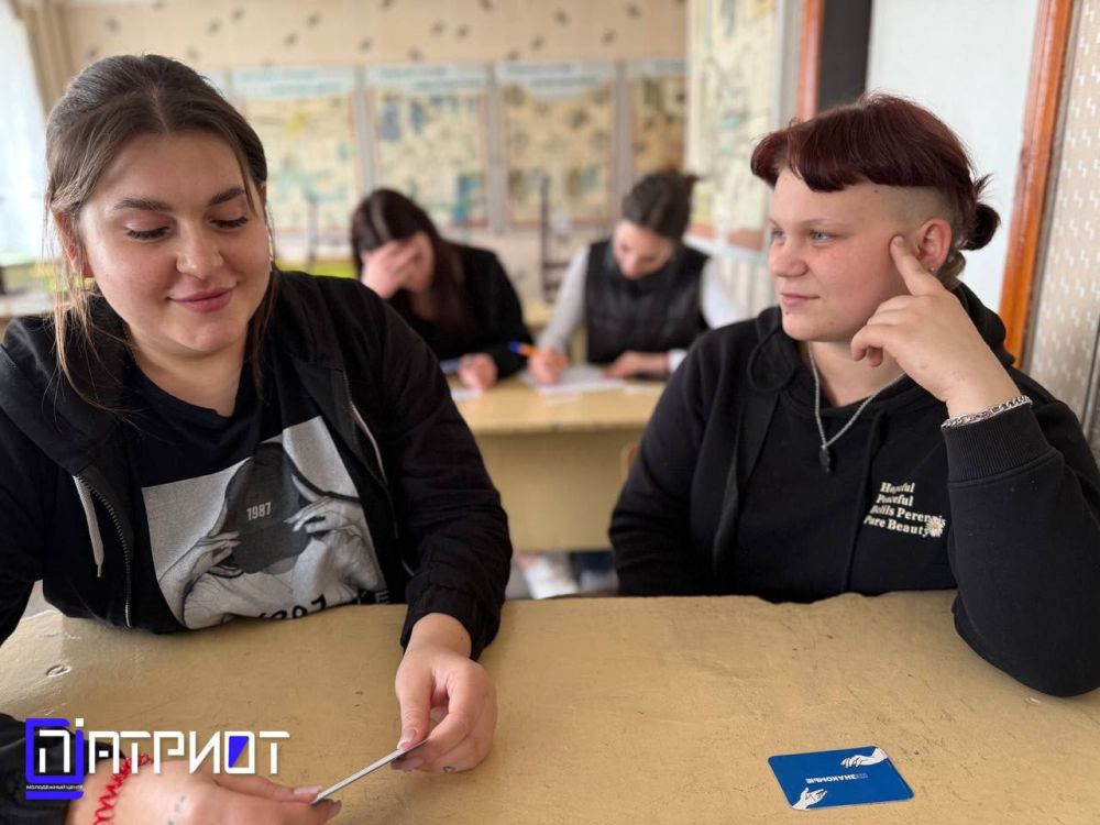 #КЛУБЛЕДИ. В ГБОУ СПО ХО "Генический Строительный Колледж" прошло интерактивное занятие в рамках тренингового курса «Клуб Леди» на тему: «Личные границы, эффективная коммуникация» Участницы обговорили умение устанавливать и...