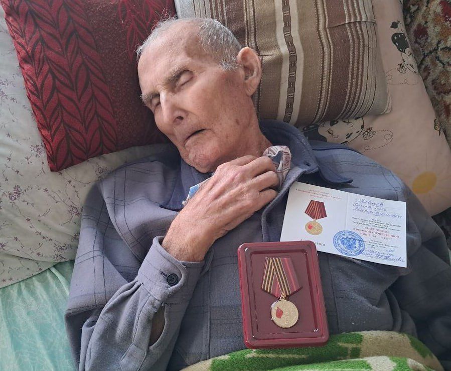 Житель пгт Аскания-Нова награжден медалью
