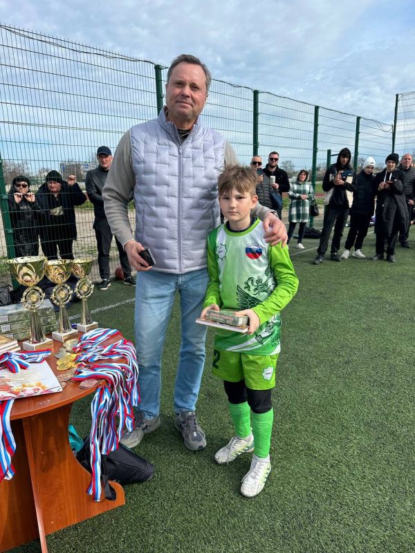 В Геническе прошло первенство по футболу